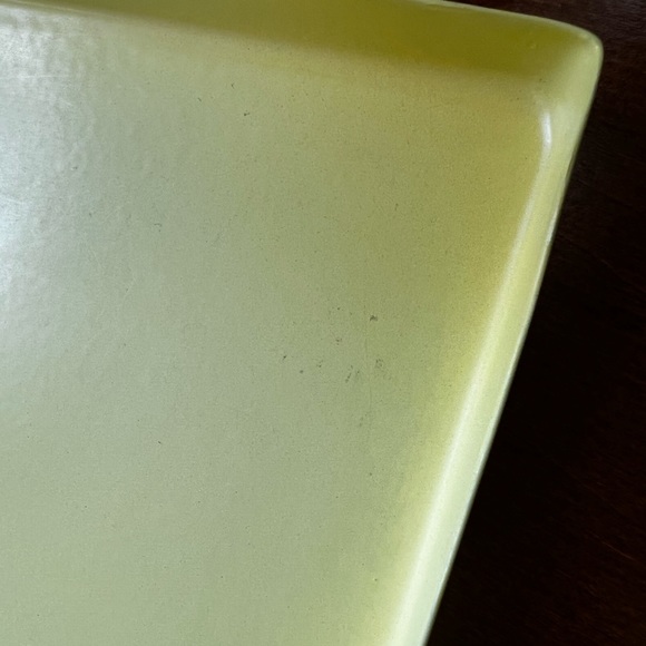 Square metal vibrant yellow catch all tray - Picture 7 of 7